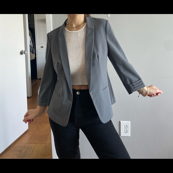 Marks & Spencer Grey Blazer 🤍 - Picture 2 of 10